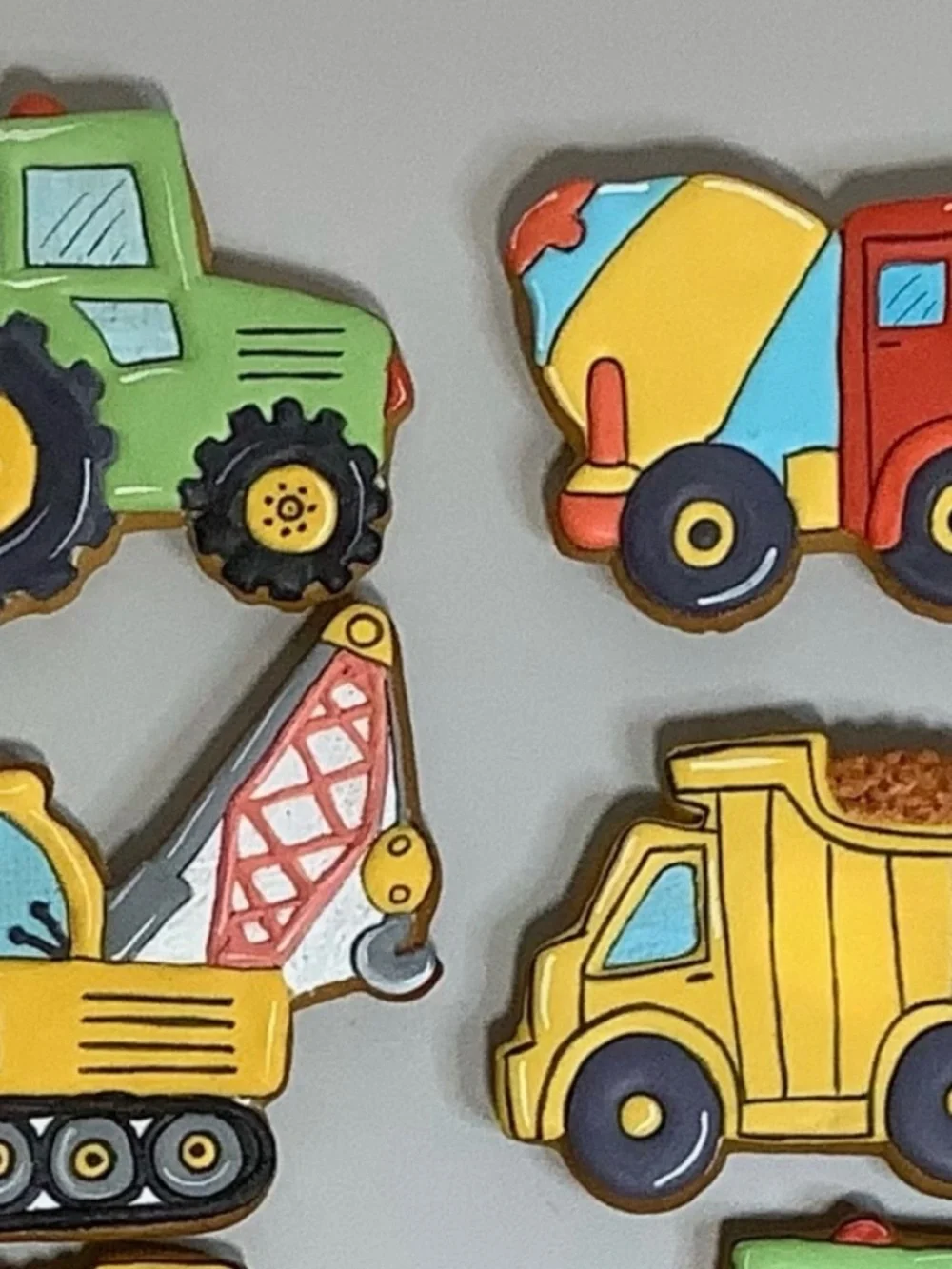 Plastic Construction Vehicle Cookie Cutter Set (4 pcs)